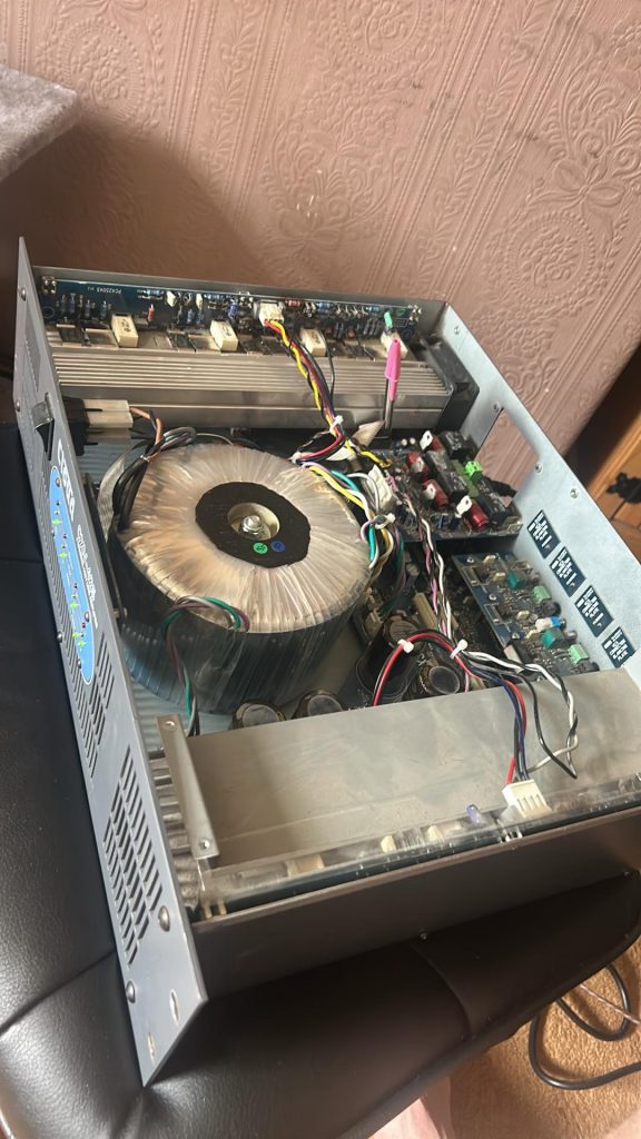 Cloud CXV-225/425 100V Line Direct Drive Amplifiers